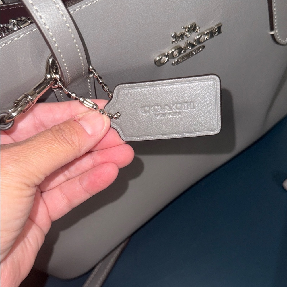 Coach Elegant Gray Tote and‎ Wallet Set - Picture 9 of 12